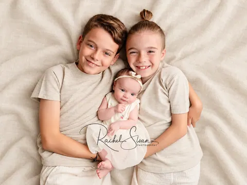 Warm ivory linen newborn portrait-11
